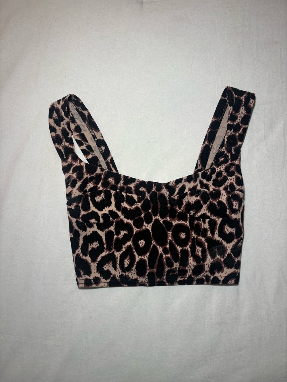 PrettyLittleThing Leopard Print Cropped Bralette - Black & Tan